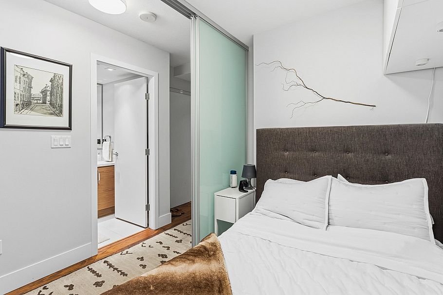 1006 111 E 13th Street North Vancouver, BC - 13