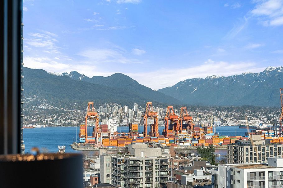 1702 183 Keefer Place Vancouver, BC - 4