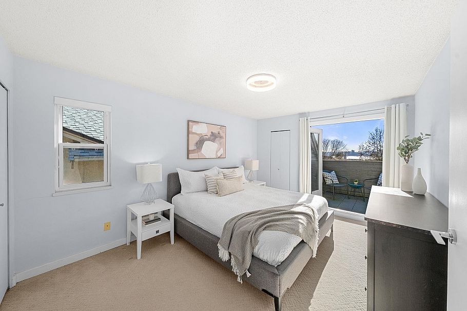 256 W 5th Street North Vancouver, BC - 22