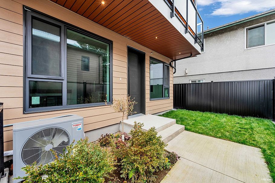 2 262 E 65th Avenue Vancouver, BC - 4