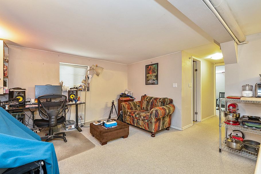 1341 E 29th Avenue Vancouver, BC - 17