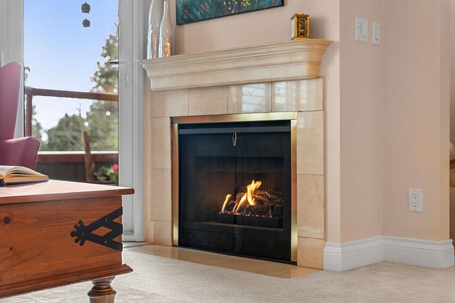 212 2800 Chesterfield Avenue North Vancouver, BC - 6