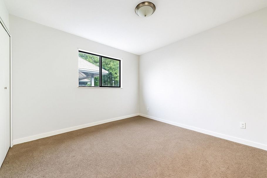 3003 NW Sunnyhurst Road North Vancouver, BC - 14