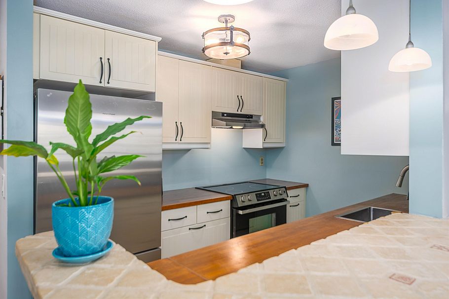 28 1345 W 4th Avenue Vancouver, BC - 13