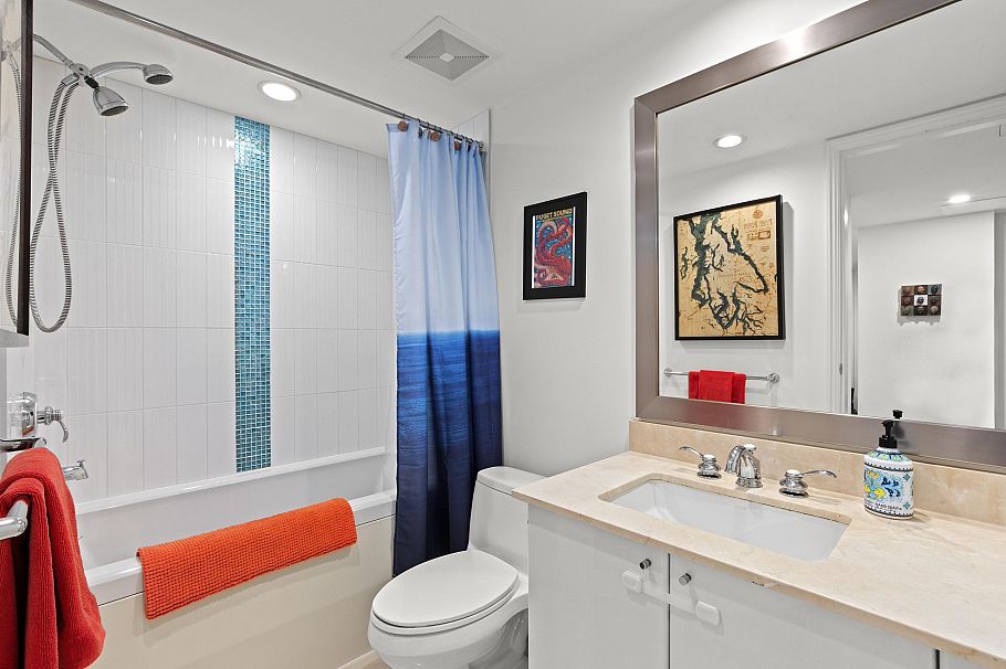 602 133 E Esplanade North Vancouver, BC - 21