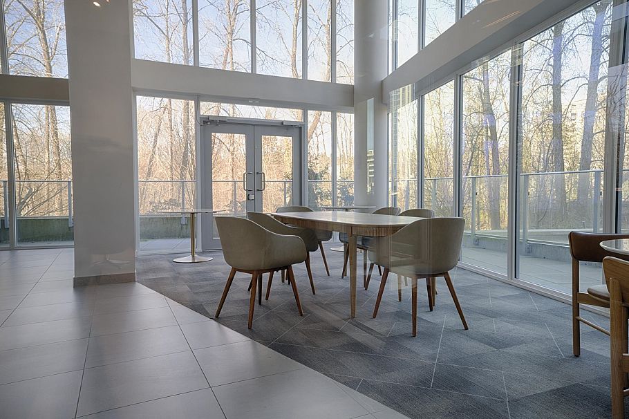 1004 1401 Hunter Street North Vancouver, BC - 4