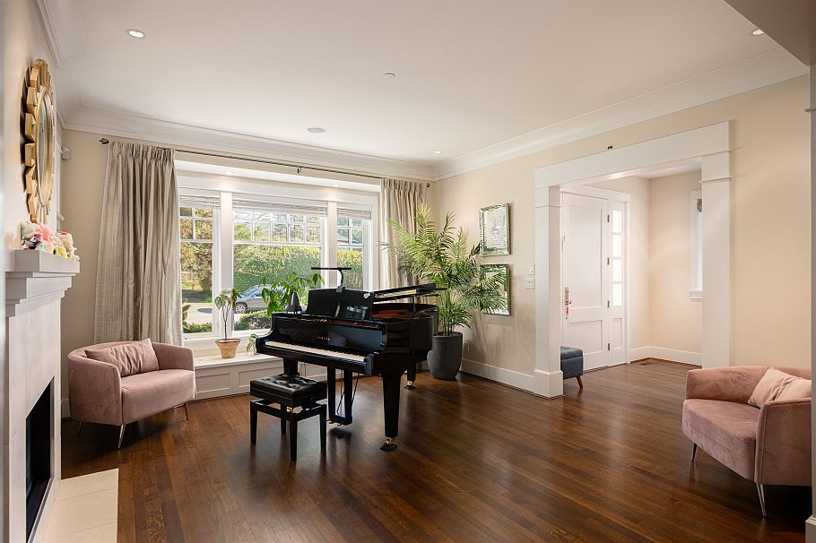 6467 Larch Street Vancouver, BC - 6