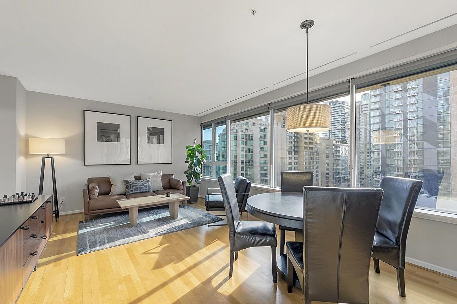 907 1177 Hornby Street Vancouver, BC - 5