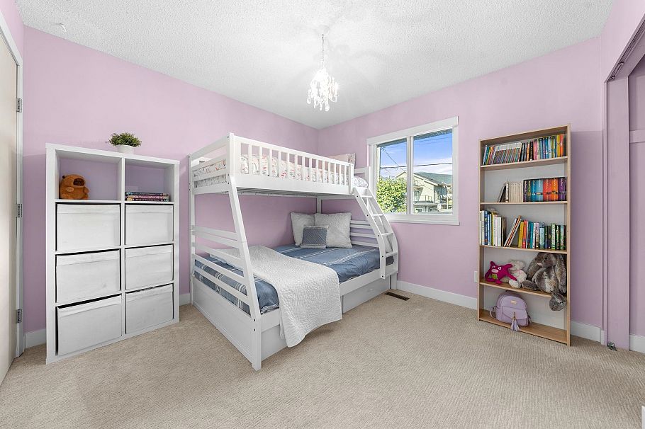 256 W 5th Street North Vancouver, BC - 25