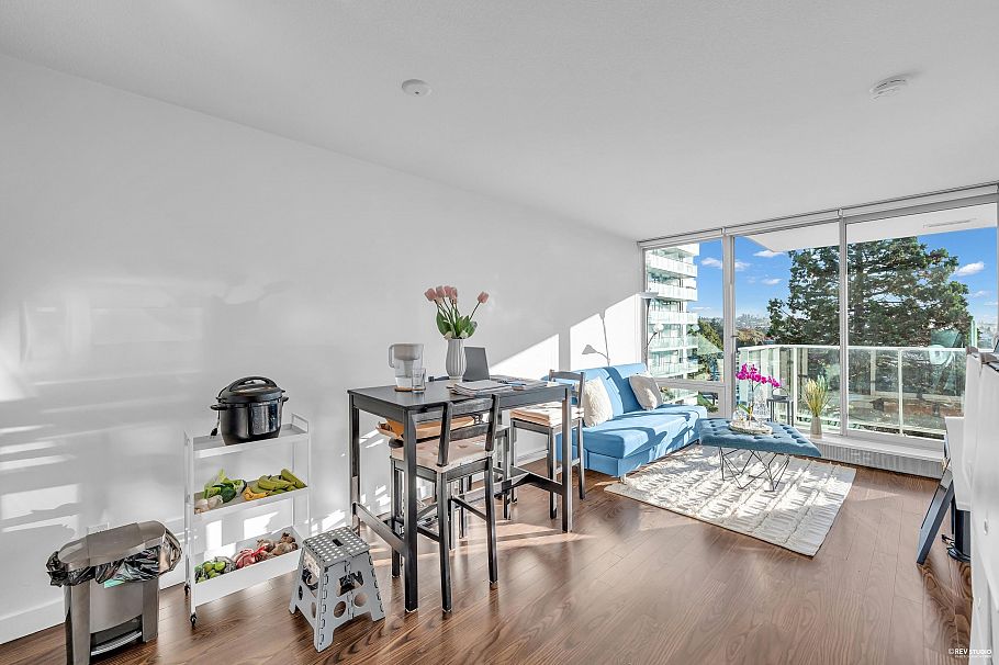 504 8131 Nunavut Lane Vancouver, BC - 5