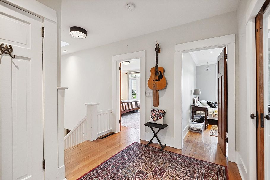 346 E 5th Street North Vancouver, BC - 28