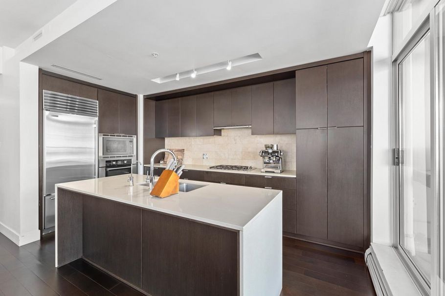 1804 1320 Chesterfield Avenue North Vancouver, BC - 11