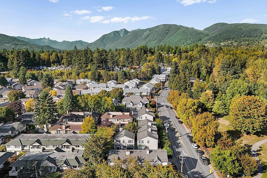 1621 Fell Avenue North Vancouver, BC - 32