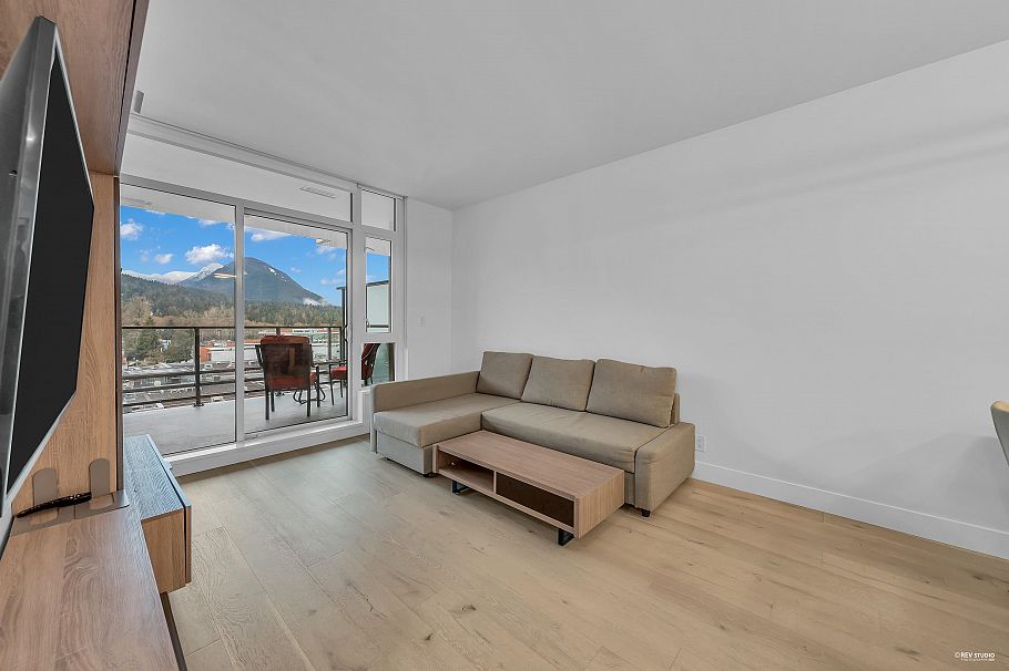 607 2780 Valley Centre Avenue North Vancouver, BC - 10