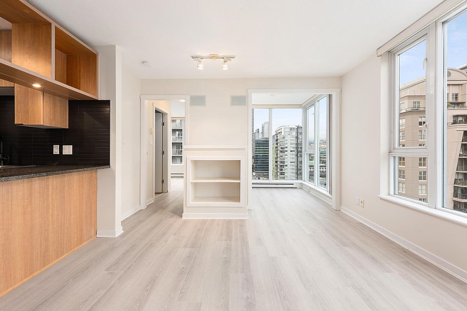 1902 1010 Richards Street Vancouver, BC - 3