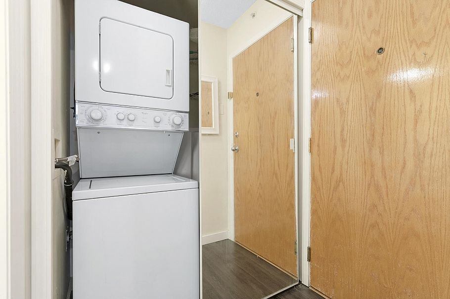 2010 939 Homer Street Vancouver, BC - 24