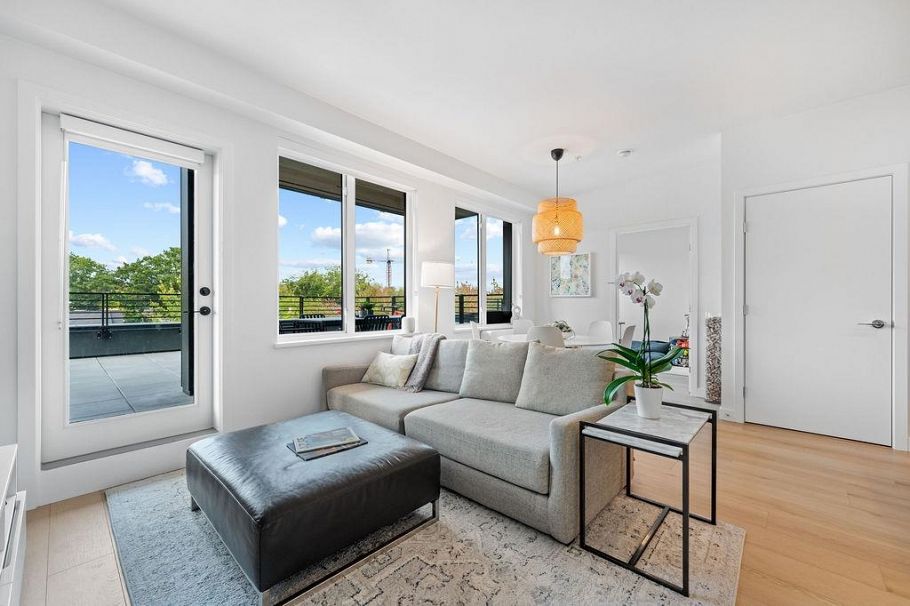 504 2450 Garden Drive Vancouver, BC - 5