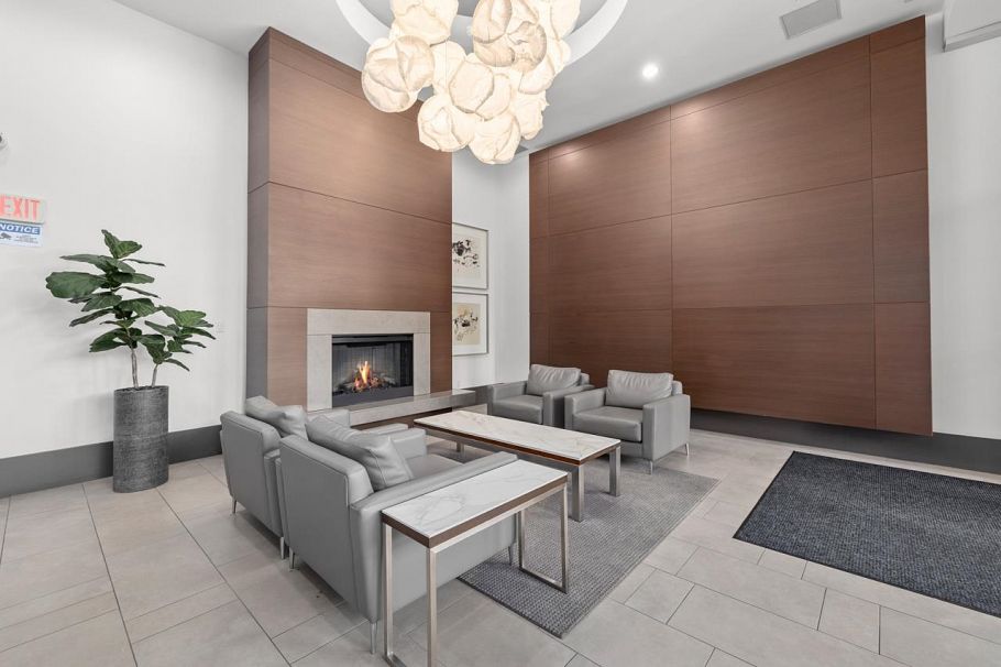 1804 1320 Chesterfield Avenue North Vancouver, BC - 33