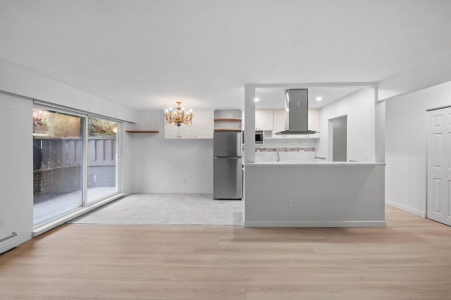 609 555 W 28th Street North Vancouver, BC - 3