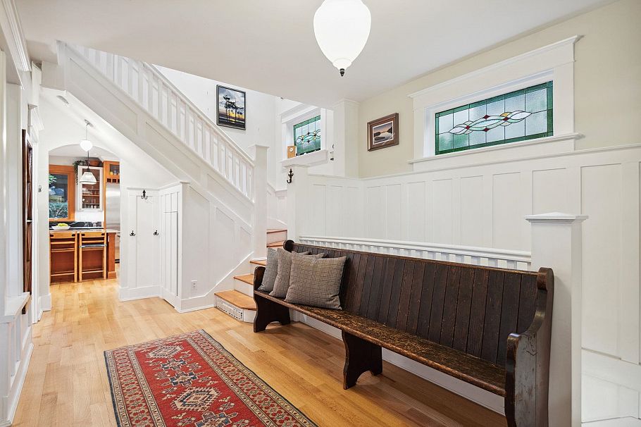 346 E 5th Street North Vancouver, BC - 20