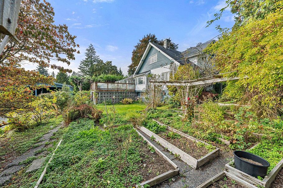 3041 St. Marys Avenue North Vancouver, BC - 34