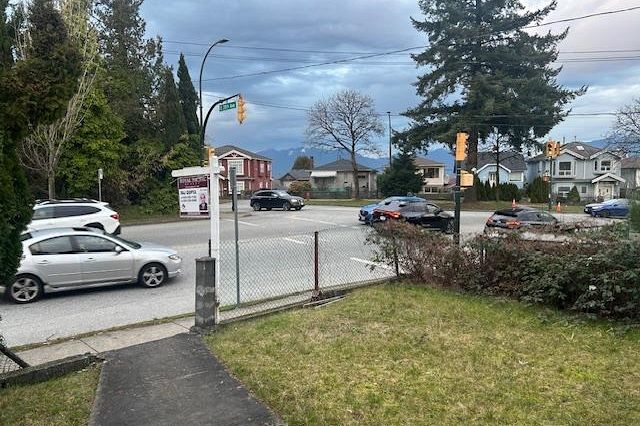 4542 Joyce Street Vancouver, BC - 16