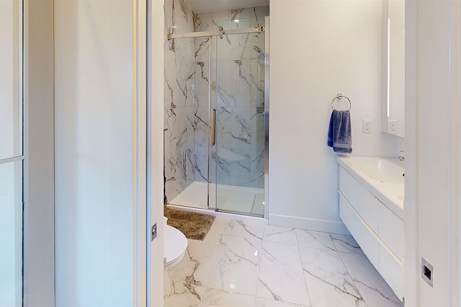 5043 St. Margarets Street Vancouver, BC - 9