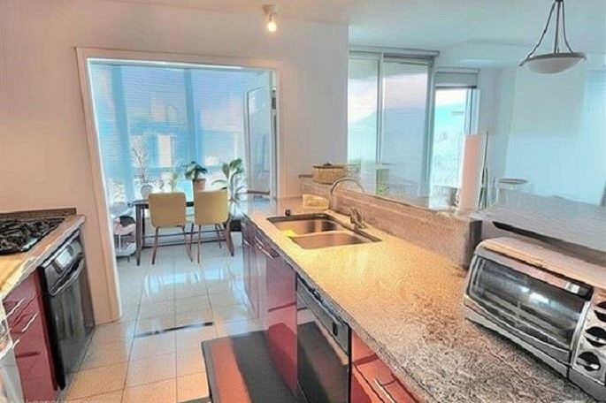 3105 1328 W Pender Street Vancouver, BC - 6