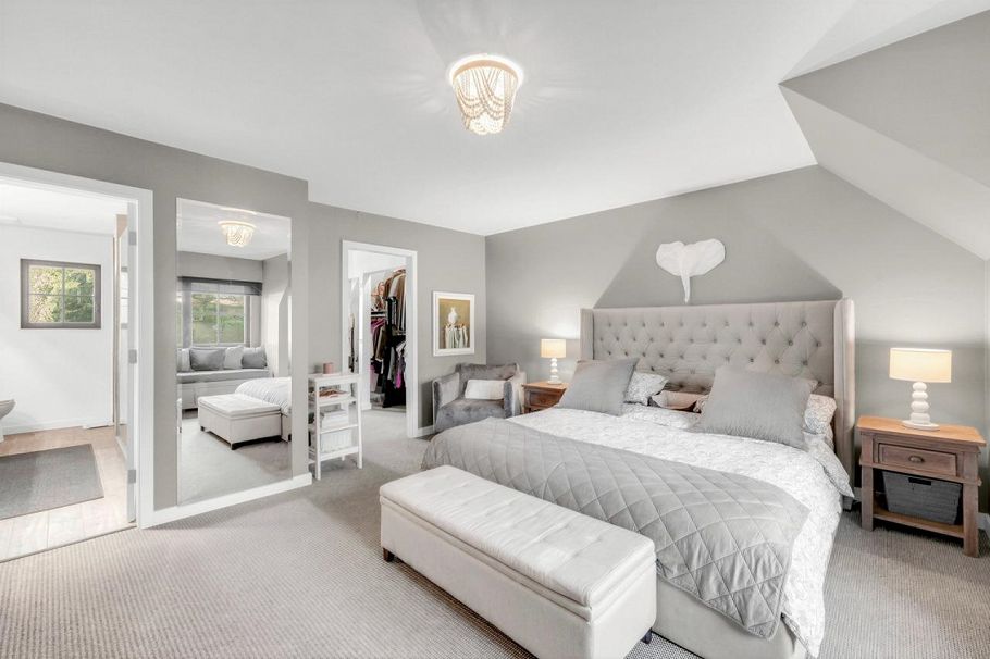 4178 Doncaster Way Vancouver, BC - 24