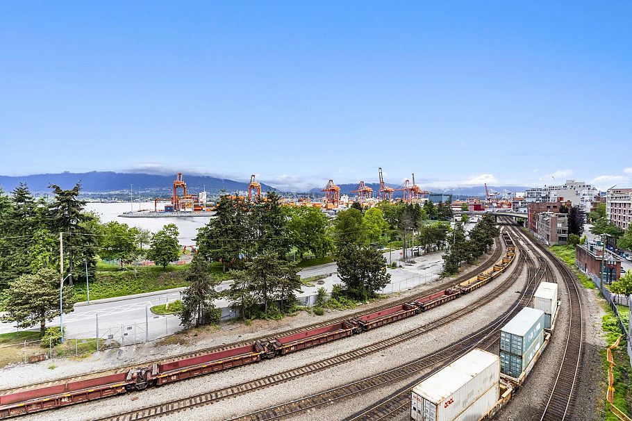 301 41 Alexander Street Vancouver, BC - 27