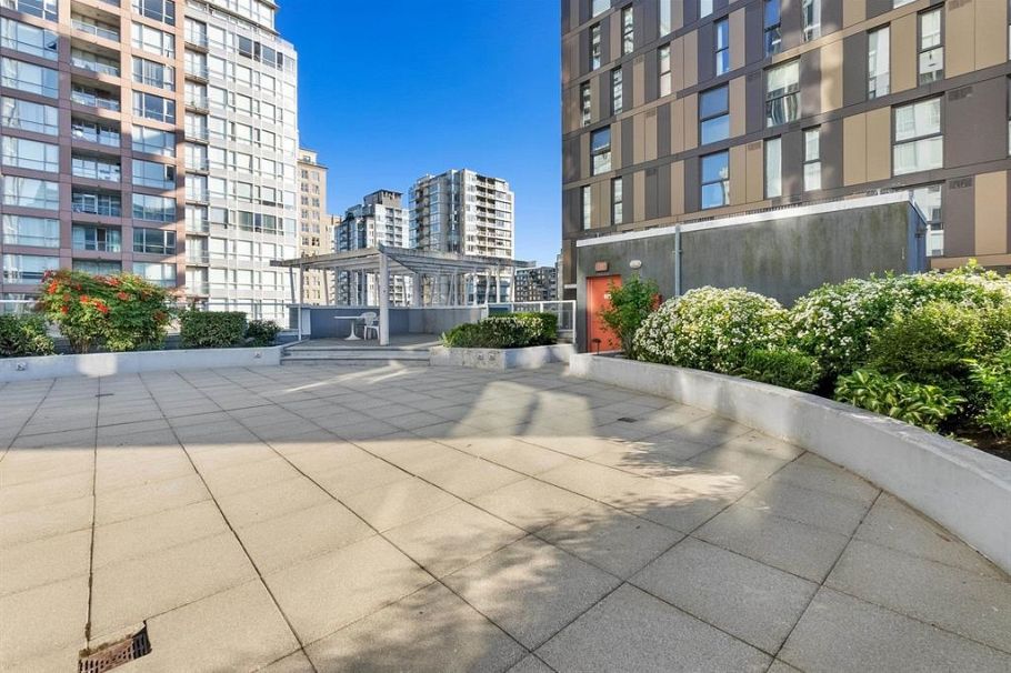 403 933 Seymour Street Vancouver, BC - 13