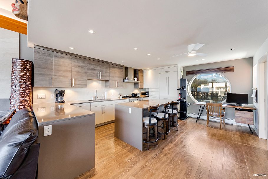 29 415 Esplanade Avenue North Vancouver, BC - 15