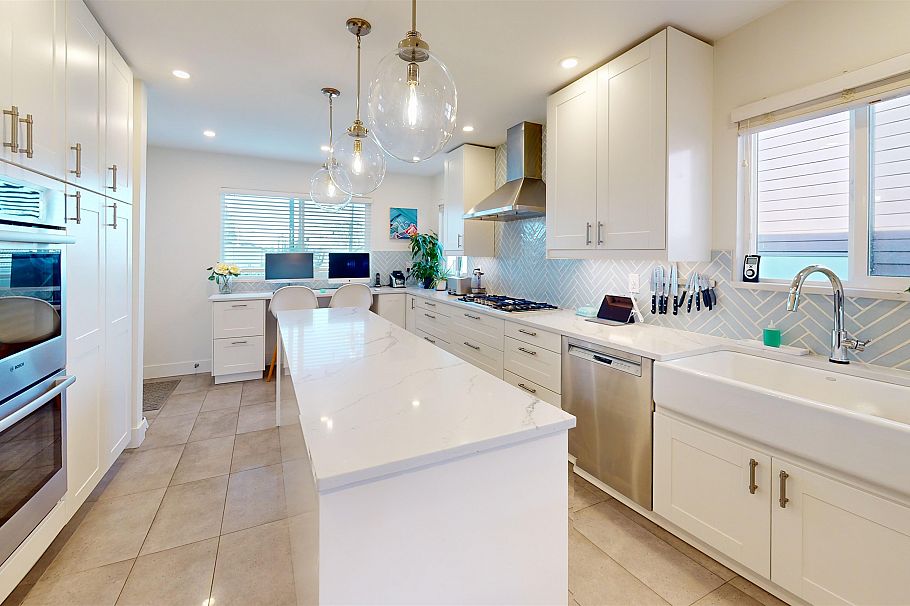 5043 St. Margarets Street Vancouver, BC - 5