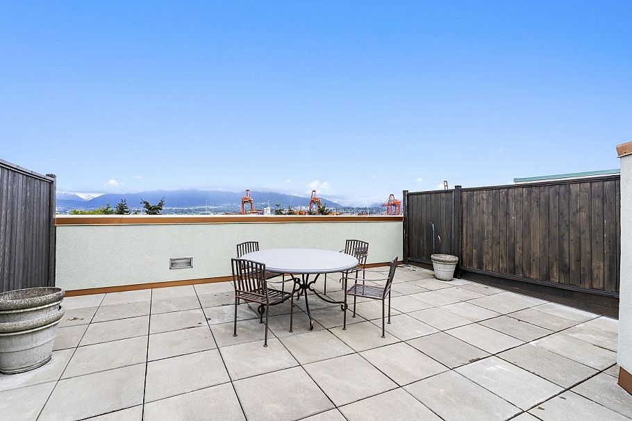 301 41 Alexander Street Vancouver, BC - 24