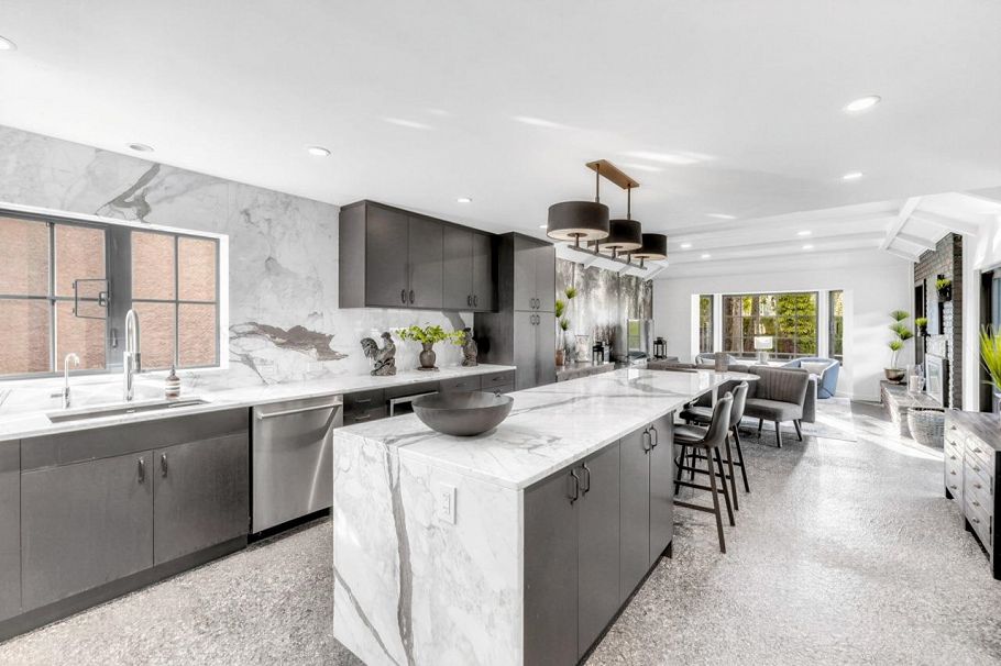 4178 Doncaster Way Vancouver, BC - 11