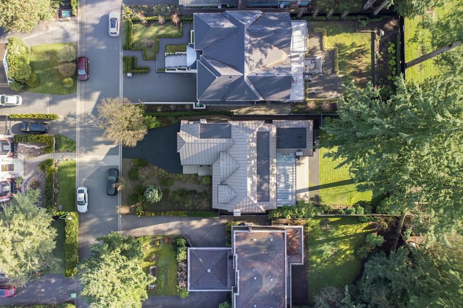 4178 Doncaster Way Vancouver, BC - 40