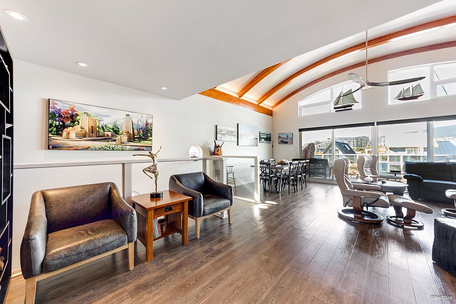 29 415 Esplanade Avenue North Vancouver, BC - 14