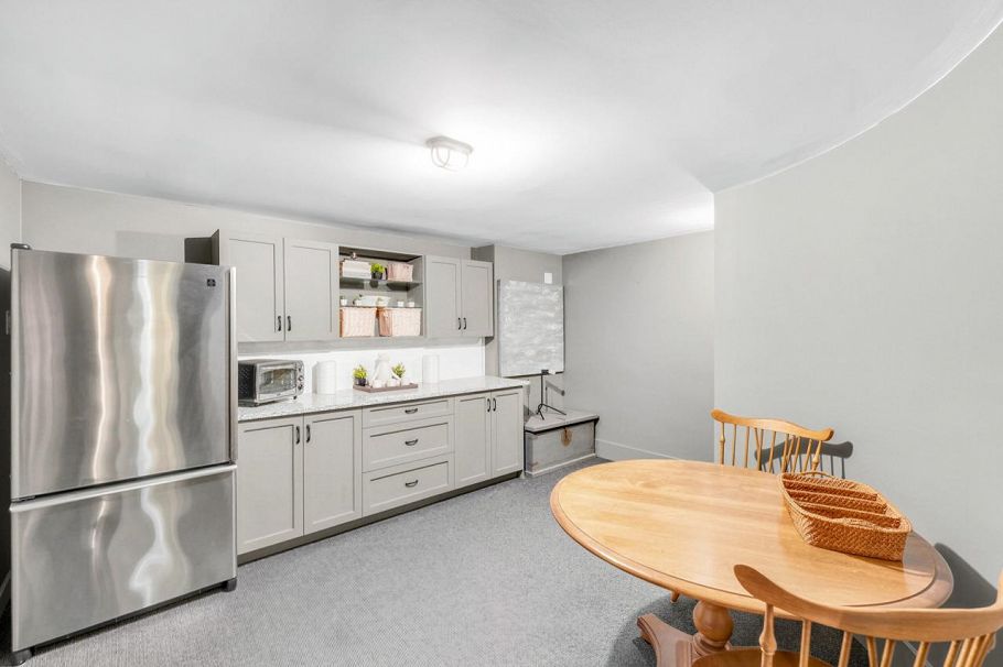 4178 Doncaster Way Vancouver, BC - 32