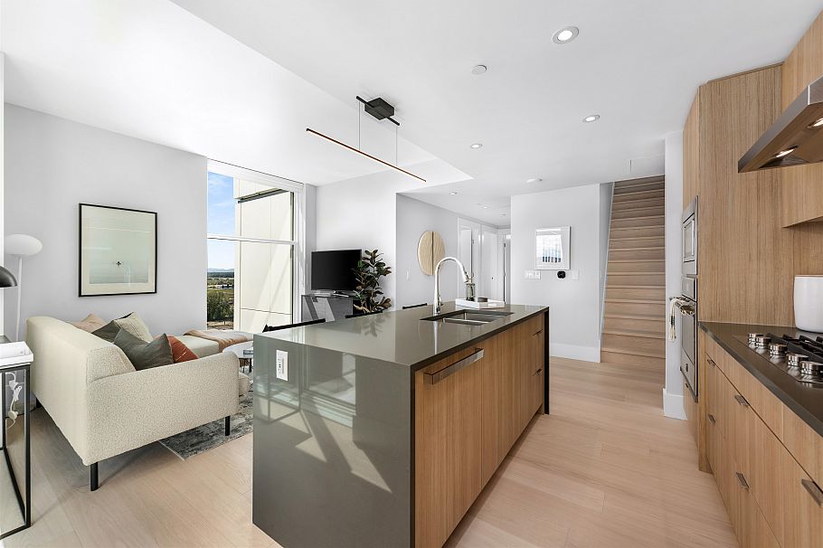 2206 3430 E Kent Avenue South Vancouver, BC - 5