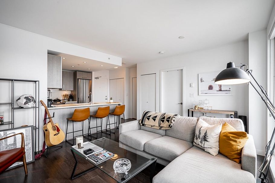 1110 933 E Hastings Street Vancouver, BC - 1