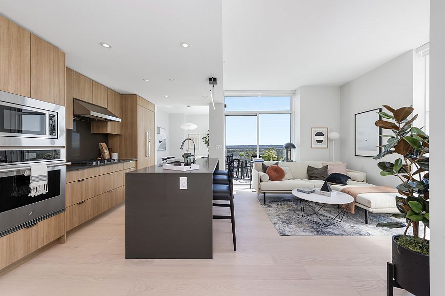 2206 3430 E Kent Avenue South Vancouver, BC - 1