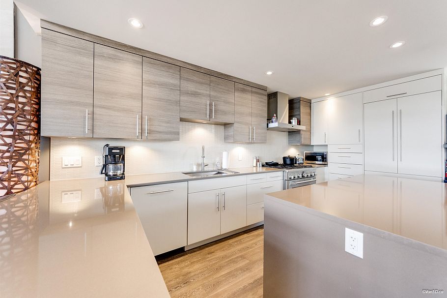 29 415 Esplanade Avenue North Vancouver, BC - 18