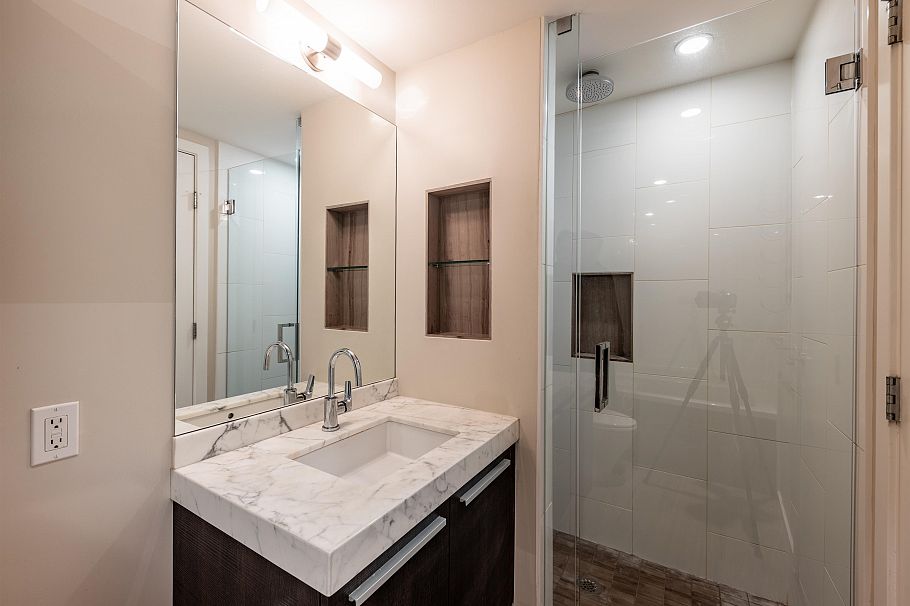 2707 1351 Continental Street Vancouver, BC - 10