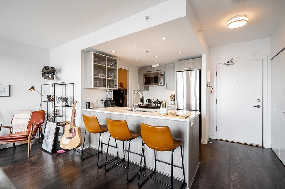 1110 933 E Hastings Street Vancouver, BC - 6