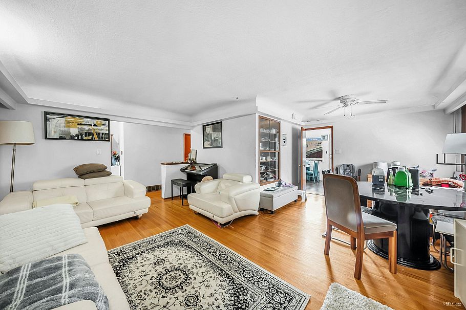 2975 E 41st Avenue Vancouver, BC - 8