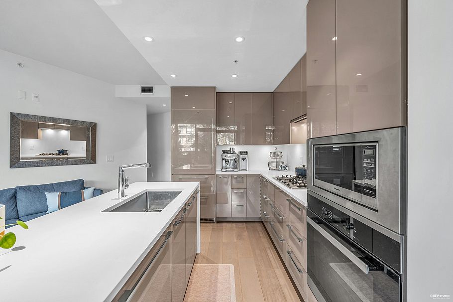 107 5189 Cambie Street Vancouver, BC - 5