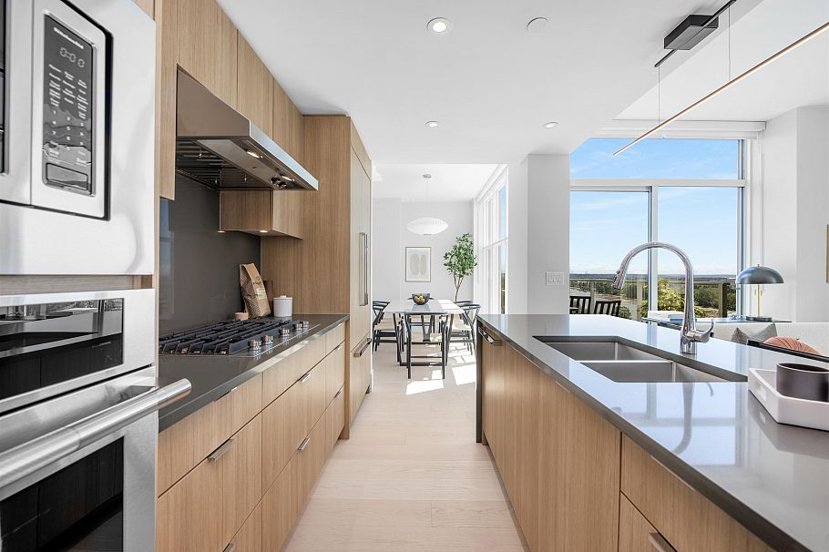 2206 3430 E Kent Avenue South Vancouver, BC - 3