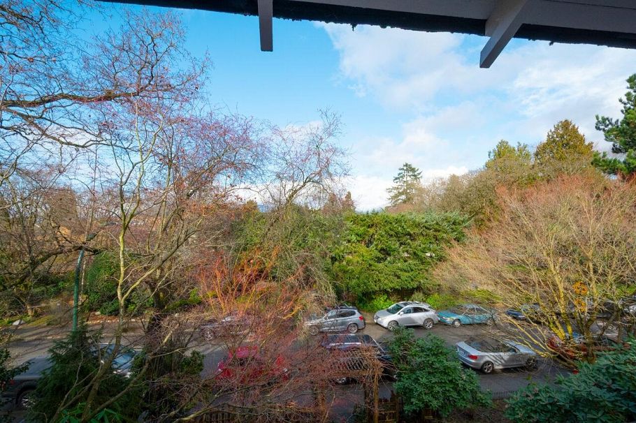 2912-14 W 3rd Avenue Vancouver, BC - 9