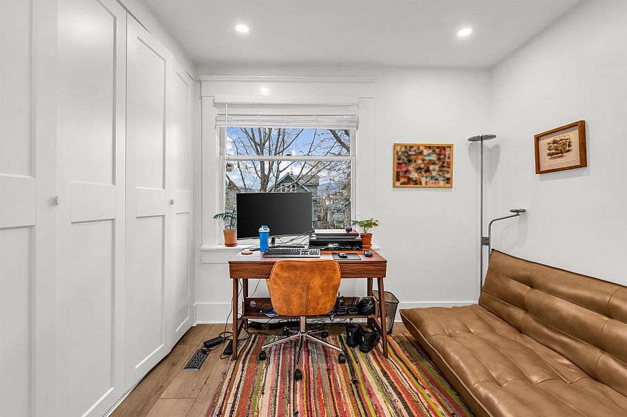 354 W 15th Avenue Vancouver, BC - 8