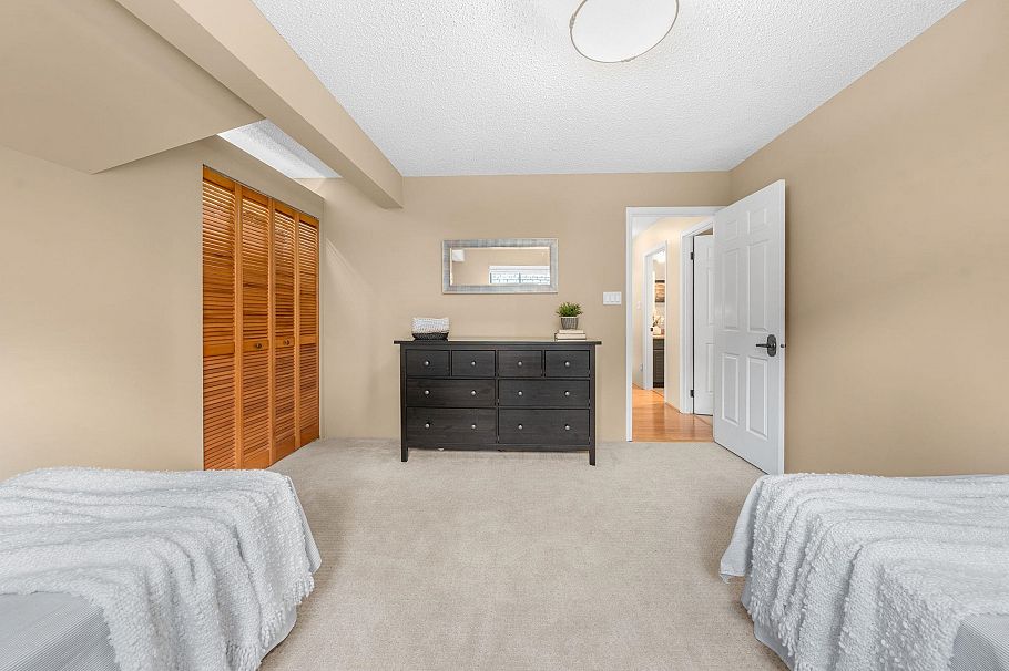 1168 Canyon Boulevard North Vancouver, BC - 30